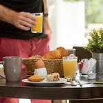 Garden & Clermont-ferrand - Appart hôtel 3*