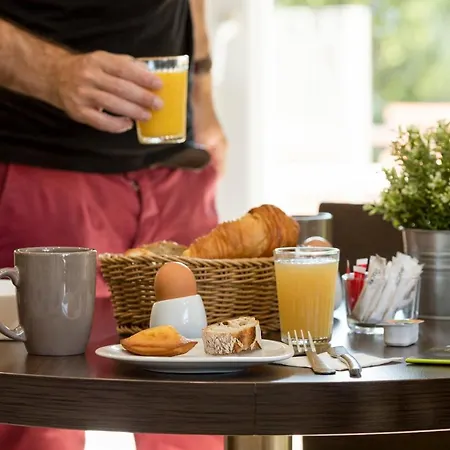 Garden & Clermont-ferrand - Hotel apartamentowy 3*