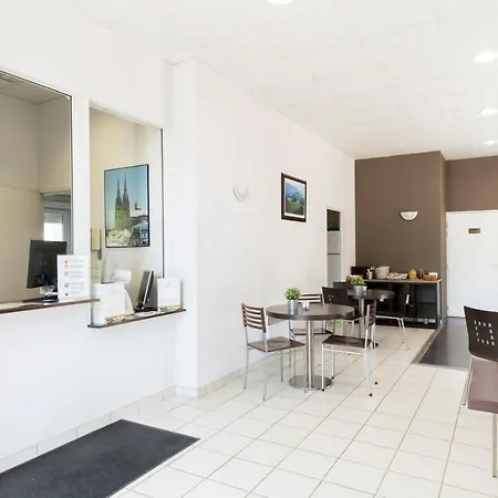 Garden & Clermont-ferrand - Hotel apartamentowy 3*