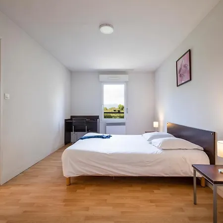 Apartmanhotel Garden & Clermont-ferrand - 3*