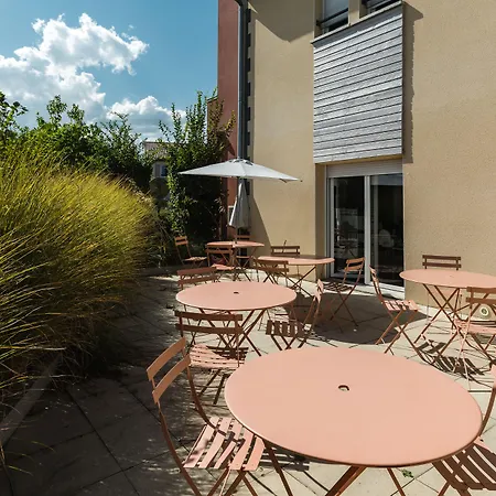 Garden & Clermont-ferrand - Apartmanhotel 3*