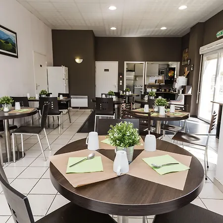 Garden & Clermont-ferrand - Apartmanhotel 3*