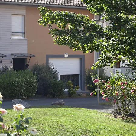 Garden & Clermont-ferrand - 3*